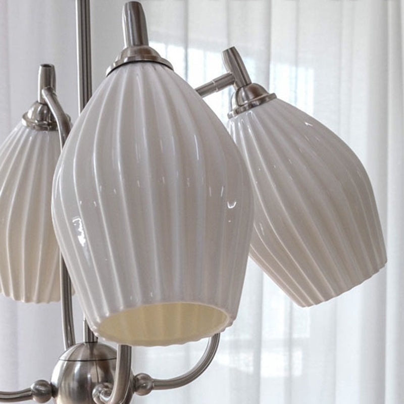 Lustre à 4 lumières en fer et verre avec motif de fleurs traditionnelles françaises pour salon 