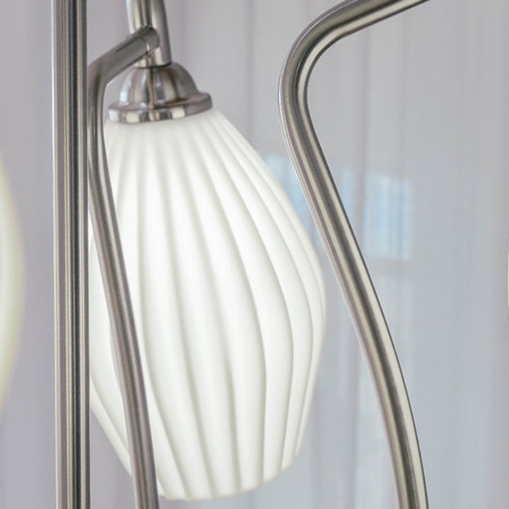 Lustre à 4 lumières en fer et verre avec motif de fleurs traditionnelles françaises pour salon 