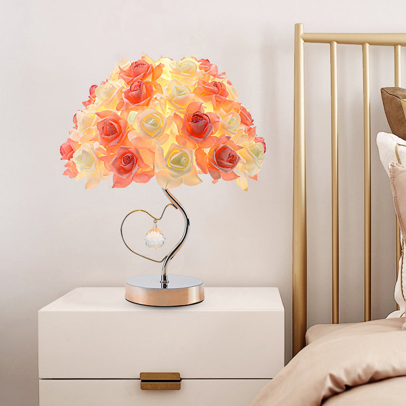 Zeitgenössische kreative Blume Kuppel Stoff Metall Kristall 1-Licht Tischlampe für Schlafzimmer 