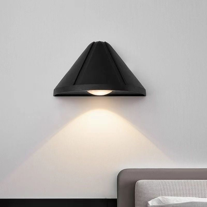 Moderne Einfachheit Halbkonus Aluminium Optische Linse LED Wandleuchte für Schlafzimmer 