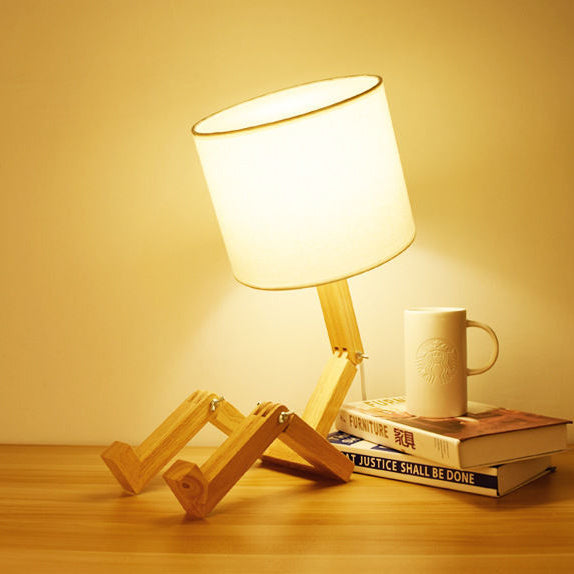 Zeitgenössische Kreative Humanoide Roboter Stoff Massivholz 1-Licht Tischlampe Für Schlafzimmer 