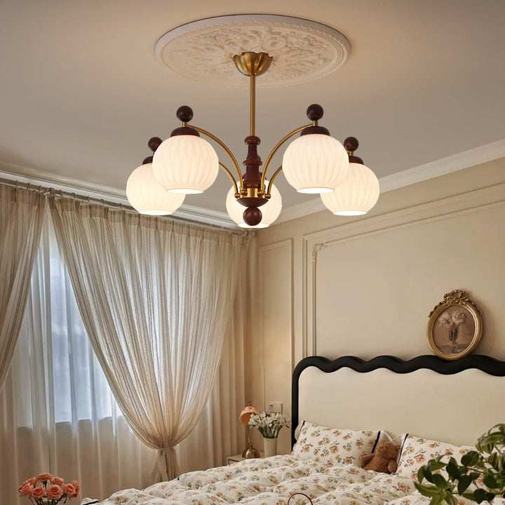 Lustre traditionnel français en fer, bois et verre avec 3/5 lumières pour salon 