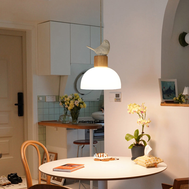 Zeitgenössische nordische Vogelkuppel aus massivem Holz Glas 1-Licht Pendelleuchte für das Schlafzimmer 