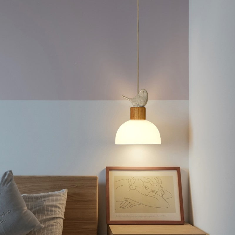 Zeitgenössische nordische Vogelkuppel aus massivem Holz Glas 1-Licht Pendelleuchte für das Schlafzimmer 