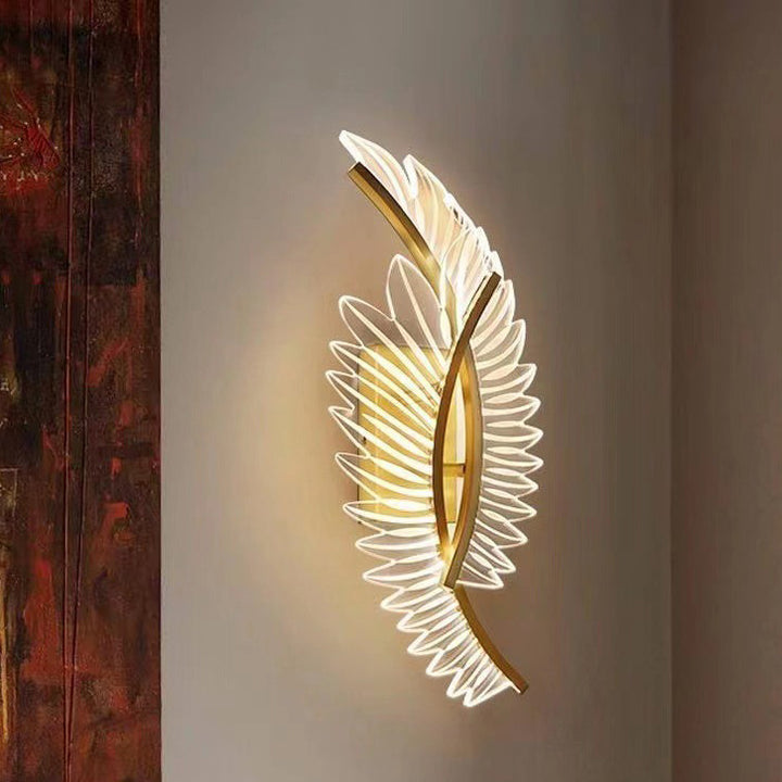 Zeitgenössische skandinavische Wandlampe aus gebogenem Eisen und Acryl mit LED und Kokosnussblatt für das Schlafzimmer 