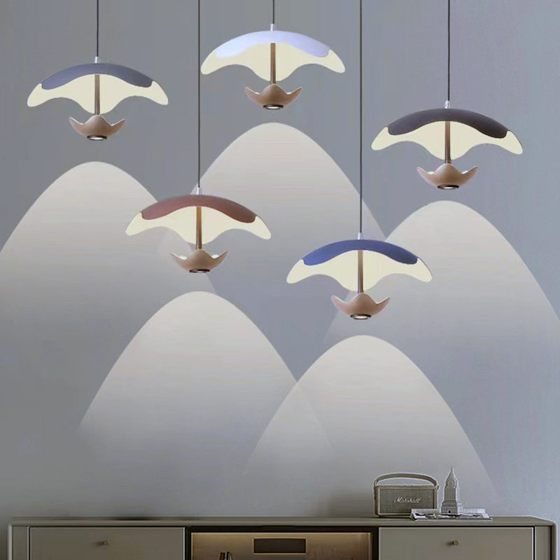 Zeitgenössische nordische Kuppel Aluminium Eisen Acryl LED Pendelleuchte für das Schlafzimmer 