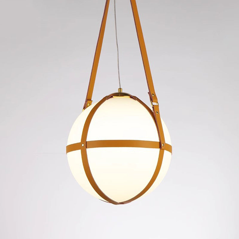 Lámpara colgante de 1 luz de hierro y cuero con globo minimalista moderno para dormitorio 