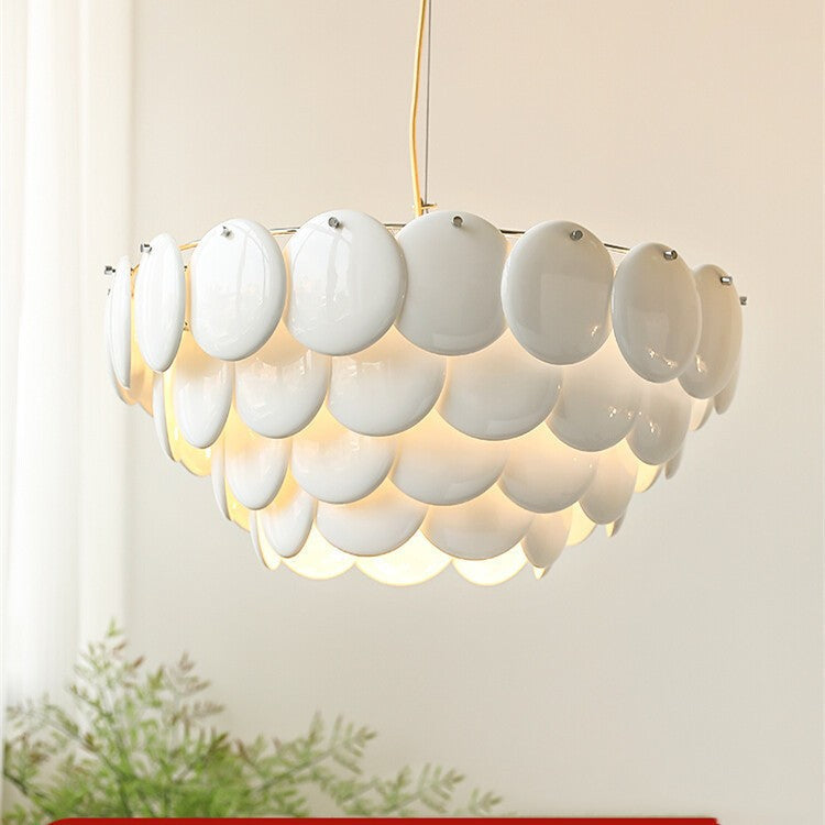 Traditioneller französischer Fischschuppen-Rund-Eisen-Acryl-5/7/9-Licht-Kronleuchter für das Wohnzimmer 