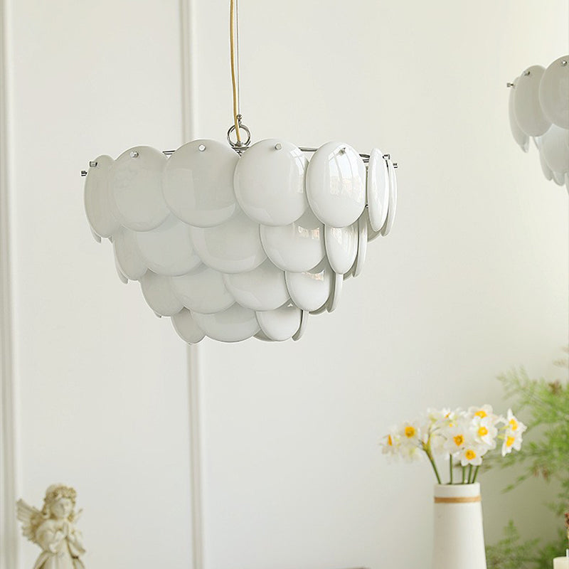Traditioneller französischer Fischschuppen-Rund-Eisen-Acryl-5/7/9-Licht-Kronleuchter für das Wohnzimmer 
