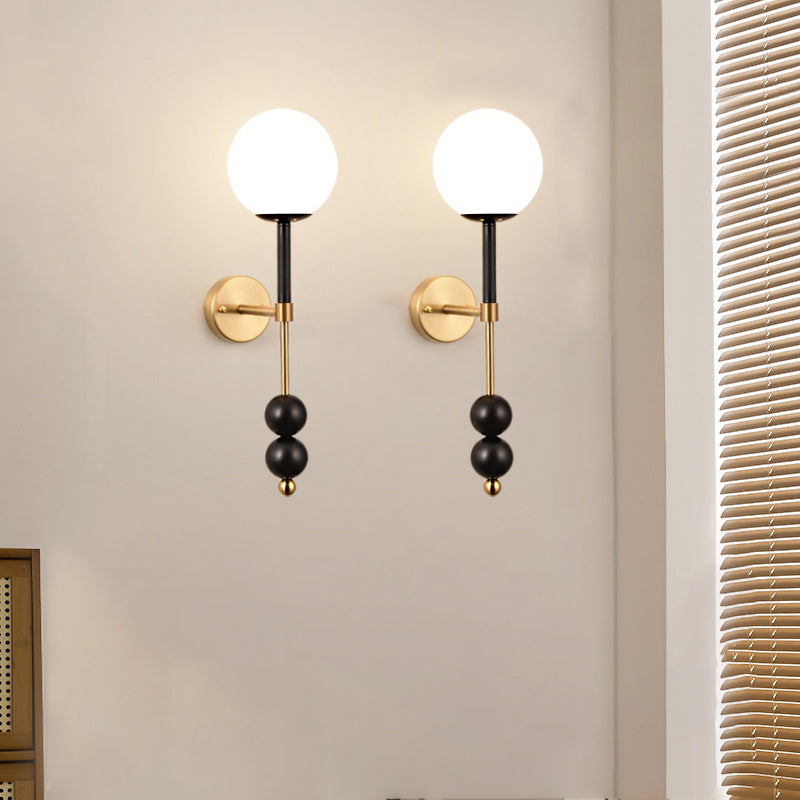 Traditionelle französische Globus Eisen Glas 1-Licht Wandleuchte für Schlafzimmer 