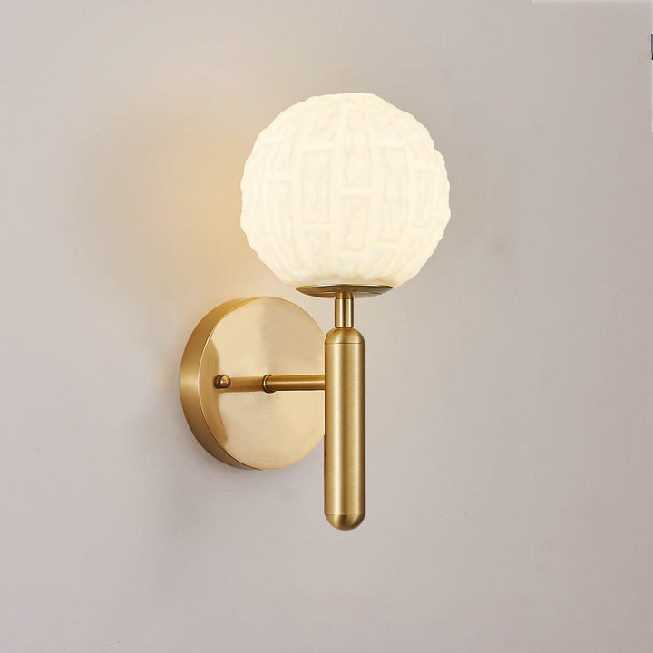 Applique murale en verre cuivre sphère nordique contemporaine 1 lumière pour chambre à coucher 