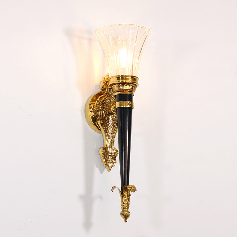 Traditionelle französische Fackelkegel-Kupfer-Glas-1-Licht-Wandleuchte für das Wohnzimmer 