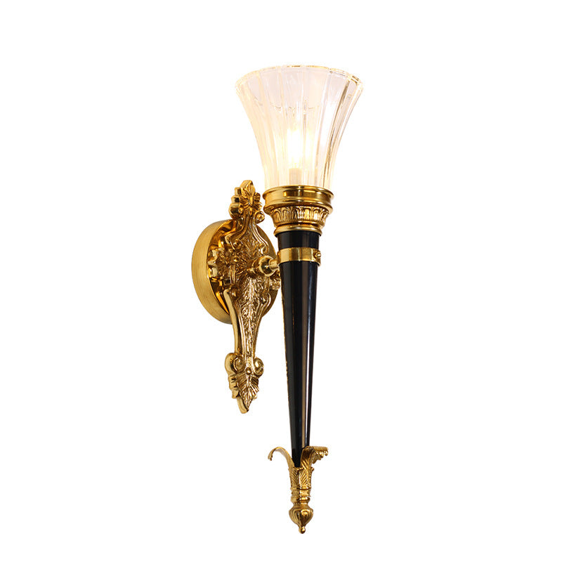 Traditionelle französische Fackelkegel-Kupfer-Glas-1-Licht-Wandleuchte für das Wohnzimmer 