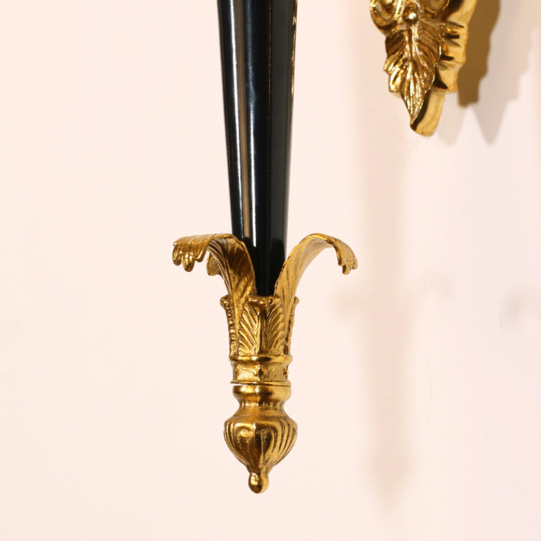 Traditionelle französische Fackelkegel-Kupfer-Glas-1-Licht-Wandleuchte für das Wohnzimmer 