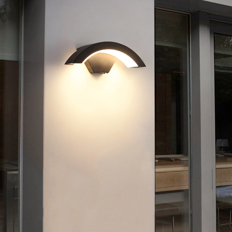 Lámpara de Aplique de Pared LED Impermeable de Aluminio Curvado y Plástico de Simplicidad Moderna para Patio Exterior 