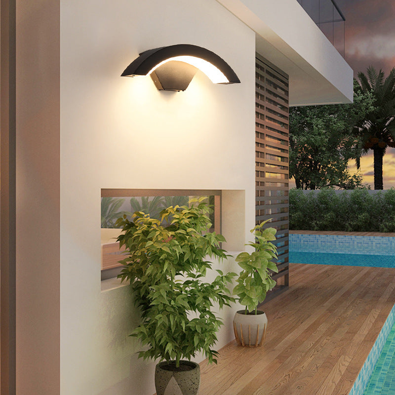 Lámpara de Aplique de Pared LED Impermeable de Aluminio Curvado y Plástico de Simplicidad Moderna para Patio Exterior 