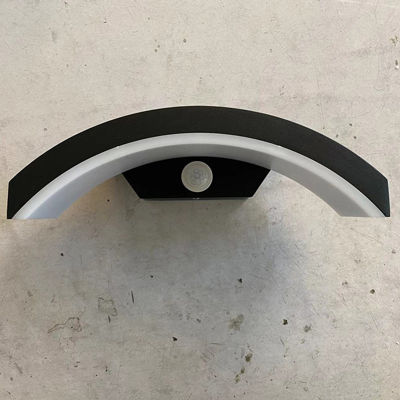 Lámpara de Aplique de Pared LED Impermeable de Aluminio Curvado y Plástico de Simplicidad Moderna para Patio Exterior 