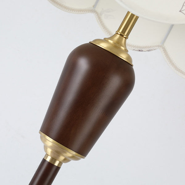 Traditionelle französische Kuppel aus Gummibaumholz und Kupferstoff 1-Licht Tischlampe für das Schlafzimmer 