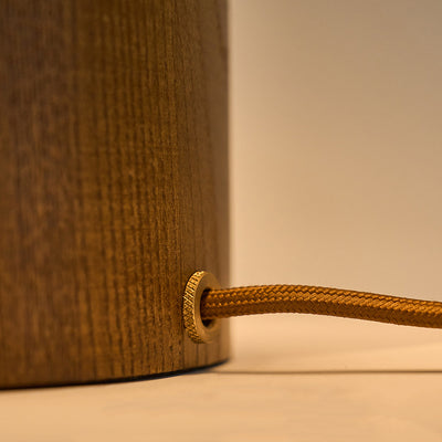 Moderne Mid-Century Kegelkarierte Lampenschirm aus Aschenholz Stoff 1-Licht Tischlampe für das Schlafzimmer 