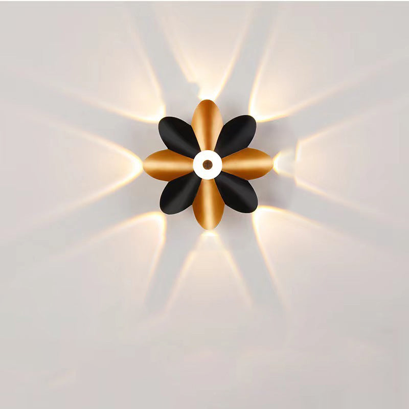 Applique murale LED en aluminium de design contemporain en forme de fleur pour patio extérieur 
