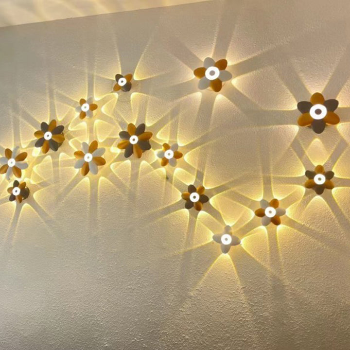 Applique murale LED en aluminium de design contemporain en forme de fleur pour patio extérieur 