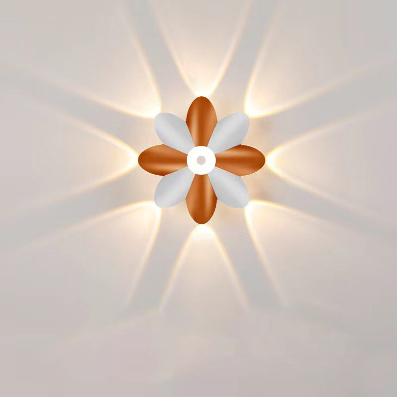 Applique murale LED en aluminium de design contemporain en forme de fleur pour patio extérieur 