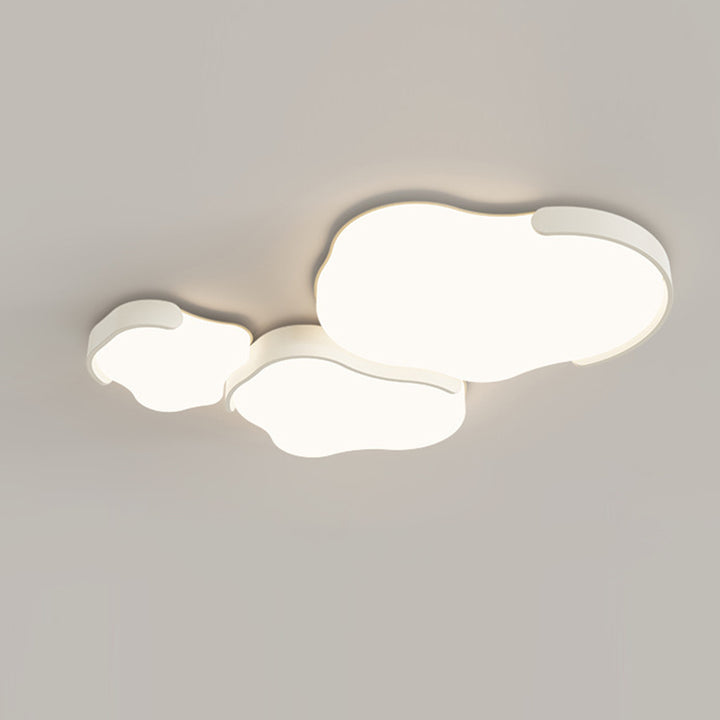 Minimalistische LED-Deckenleuchte in Wolkenform – 3-teiliges Design aus Acryl und Eisen für das Schlafzimmer 