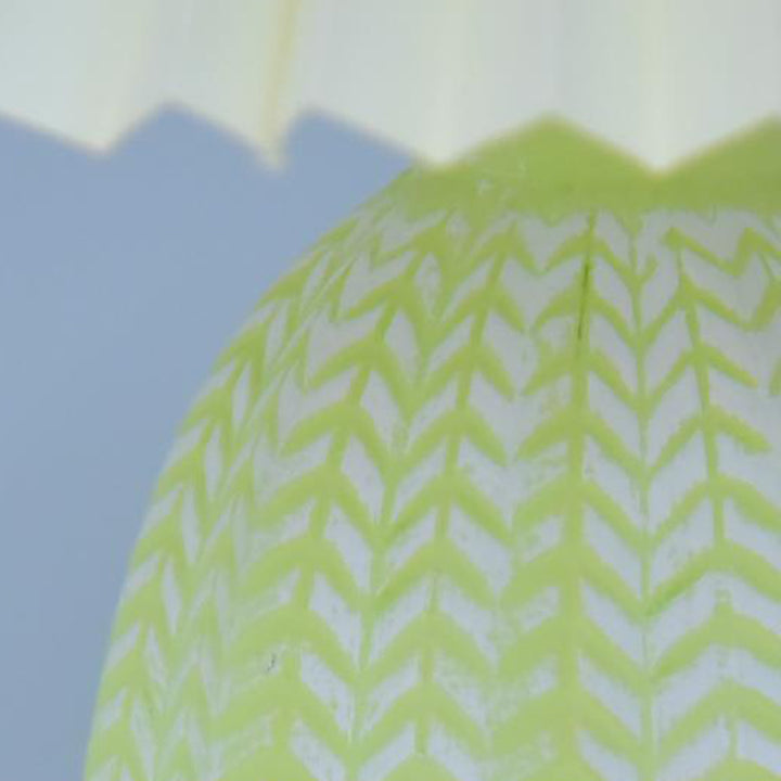 Lampe de Table Nordique Contemporaine – Lampe à 1 Lumière en Tissu et Céramique en Forme de Frustum pour Chambre 