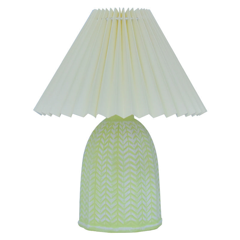 Lampe de Table Nordique Contemporaine – Lampe à 1 Lumière en Tissu et Céramique en Forme de Frustum pour Chambre 