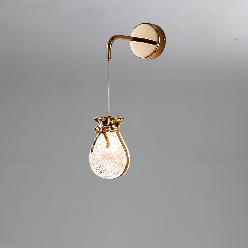 Aplique de pared creativo contemporáneo – Lámpara de bolso de hierro y acrílico de 1 luz para dormitorio 