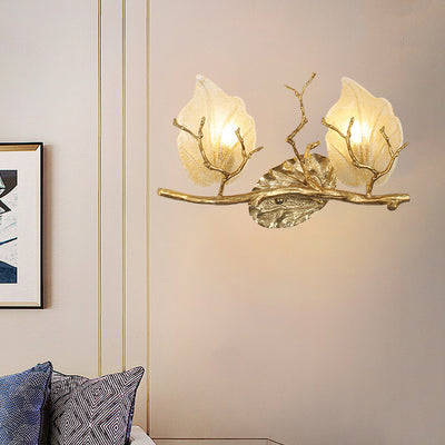 Aplique de pared nórdico contemporáneo – Lámpara de hojas de cobre de 2 luces con base de rama de árbol para sala de estar 