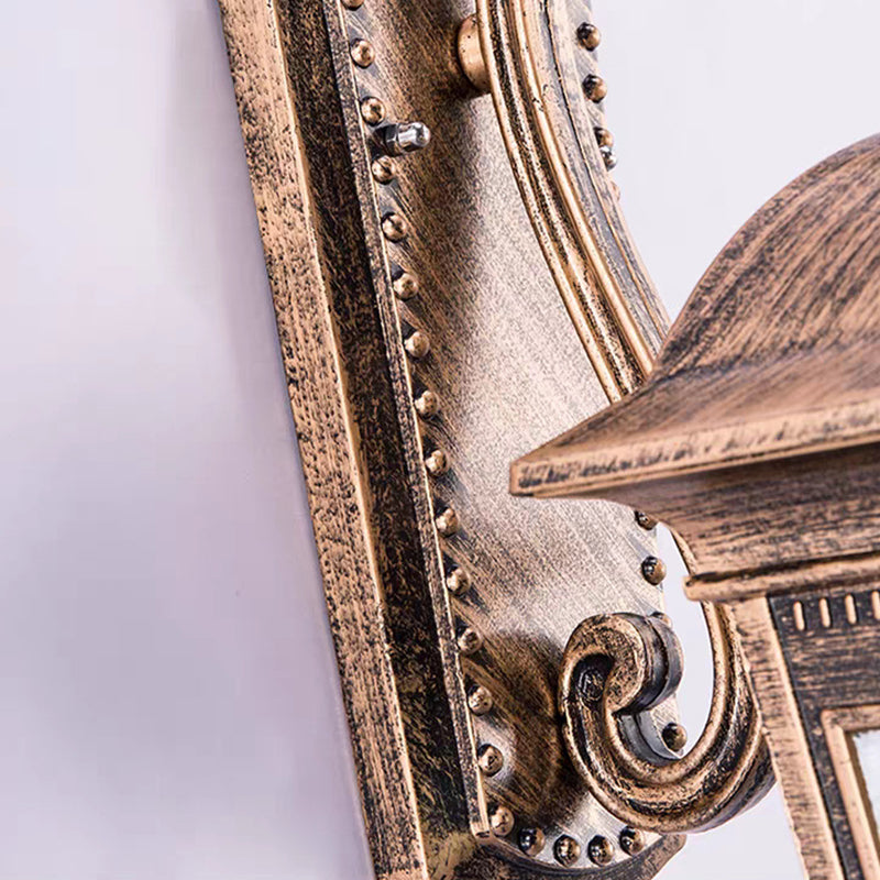 مصباح حائط من الألمنيوم والزجاج المربع المقاوم للماء التقليدي الأوروبي بلمبة واحدة للفناء الخارجي 