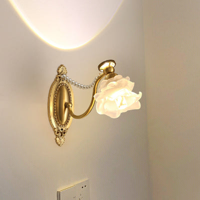 Traditional Vintage Flower Pearl Brass Glass 1-Light Wall Sconce Lamp For Bedroom