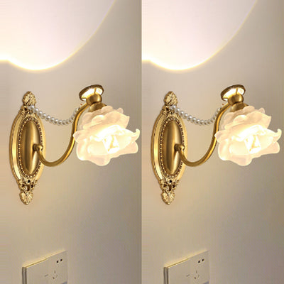 Traditional Vintage Flower Pearl Brass Glass 1-Light Wall Sconce Lamp For Bedroom