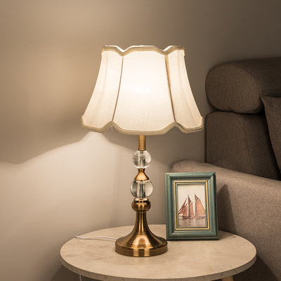 Lámpara de mesa de 1 luz con cono de tronco de pirámide tradicional europeo de hierro y cristal para dormitorio 