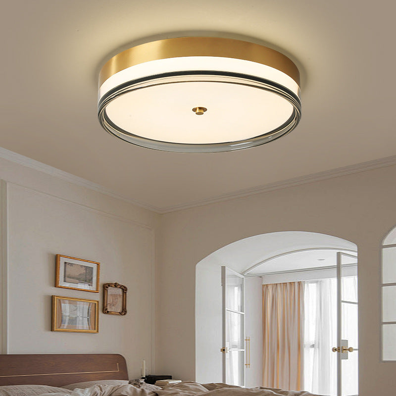 Zeitgenössische nordische runde Kupfer-Acryl-LED-Deckenleuchte für das Schlafzimmer 