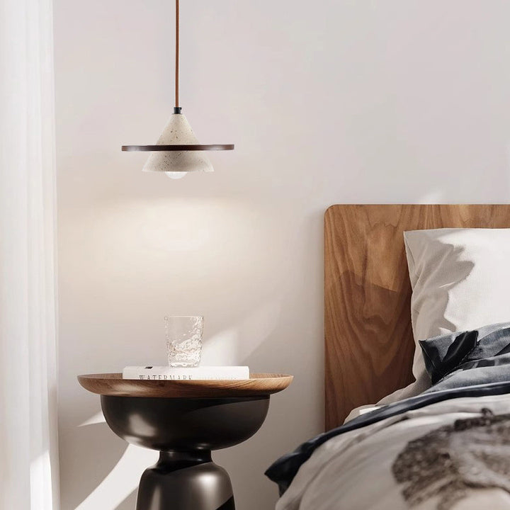 Traditionelle japanische Kegelgelbe Travertin-Walnuss 1-Licht Pendelleuchte für das Schlafzimmer 