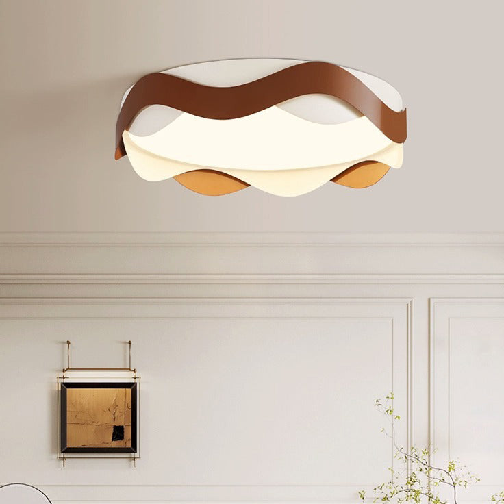 Traditional Vintage Round LED Ceiling Light – Wavy Edge Iron &amp; Acrylic Flush Mount for Bedroom