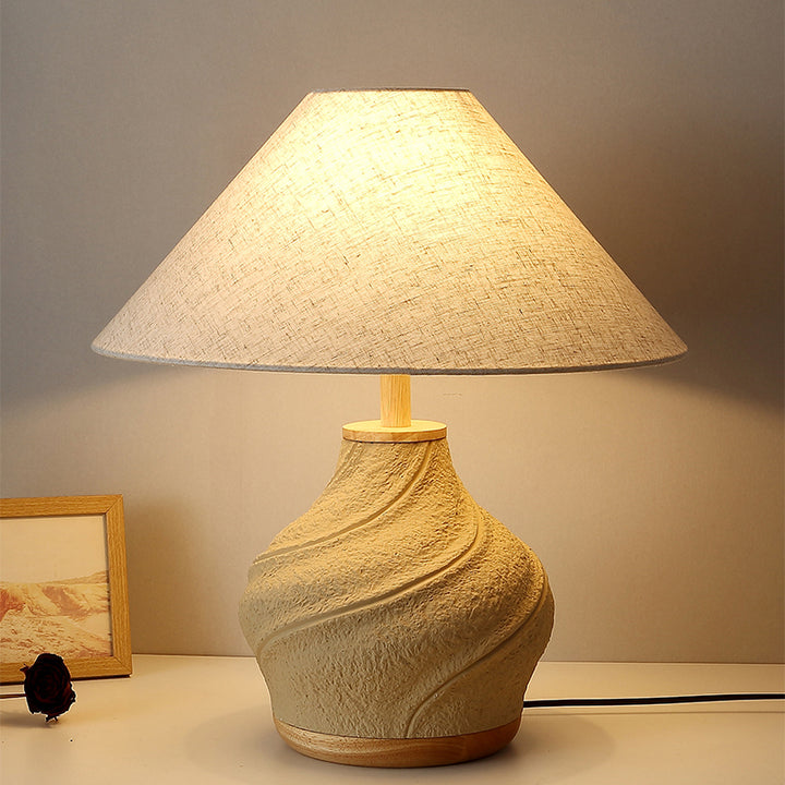 Traditionelle Vintage-Kegel-Tischlampe – 1-Licht Travertin &amp; Glas für das Schlafzimmer 