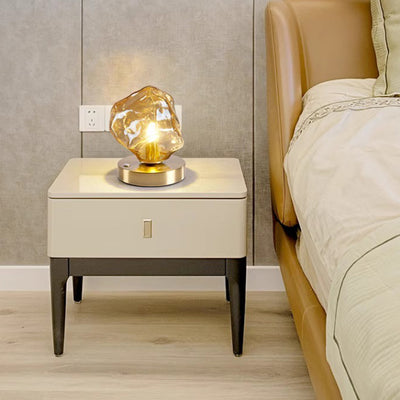 Lampe de table contemporaine créative en glace irrégulière en aluminium et fer à 1 lumière pour chambre à coucher 