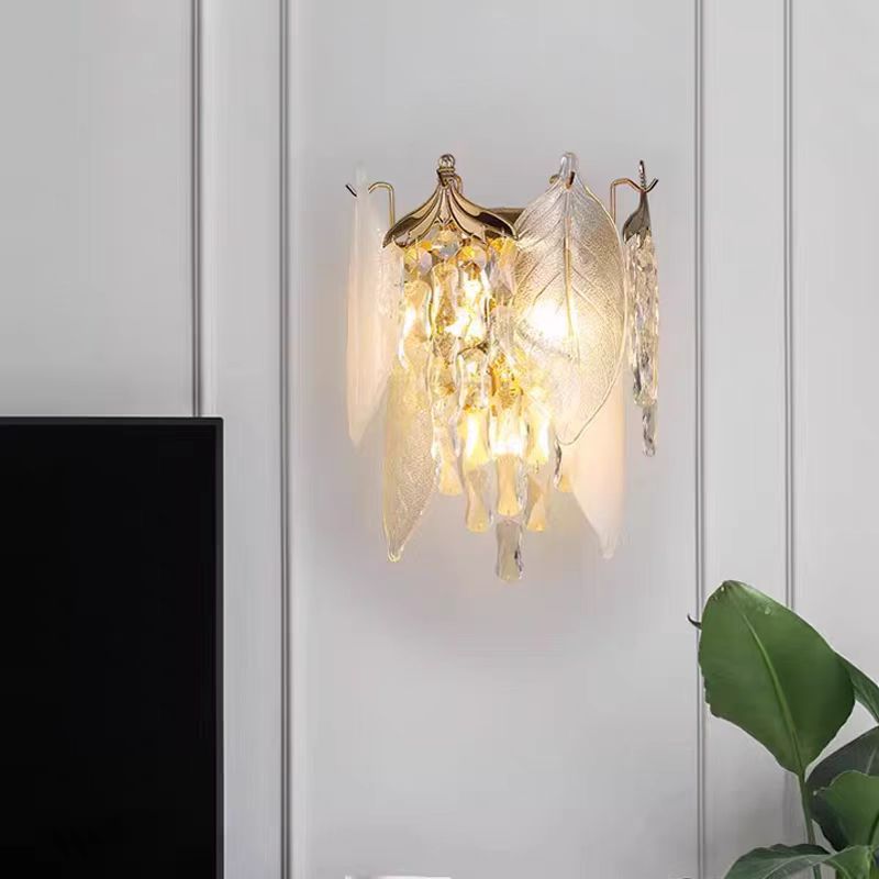 Traditionelle europäische Kegel Metall Glas Kristall 3-Licht Wandleuchte für Wohnzimmer 