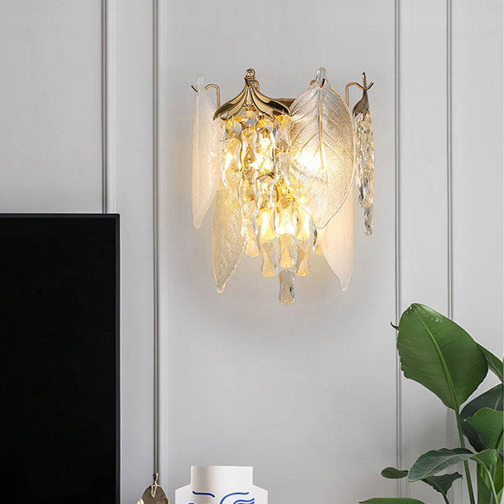 Traditionelle europäische Kegel Metall Glas Kristall 3-Licht Wandleuchte für Wohnzimmer 