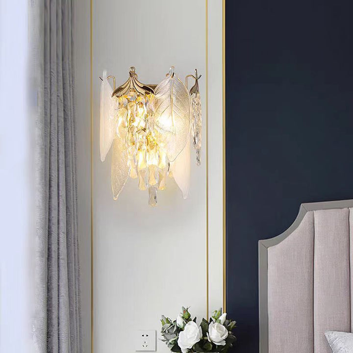 Traditionelle europäische Kegel Metall Glas Kristall 3-Licht Wandleuchte für Wohnzimmer 