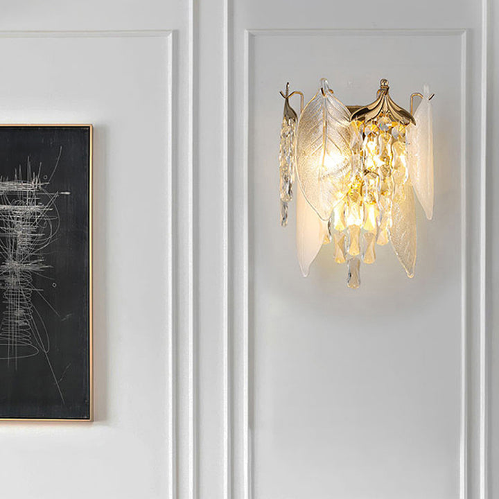 Traditionelle europäische Kegel Metall Glas Kristall 3-Licht Wandleuchte für Wohnzimmer 