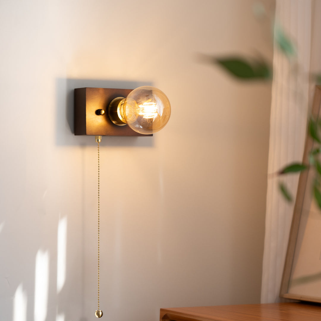 Traditionelle Vintage Rechteckige Wandleuchte aus Massivholz, Aluminium und Glas mit 1 Licht für das Schlafzimmer 