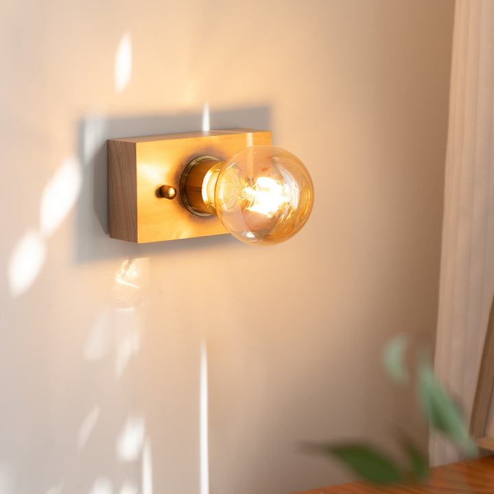 Traditionelle Vintage Rechteckige Wandleuchte aus Massivholz, Aluminium und Glas mit 1 Licht für das Schlafzimmer 
