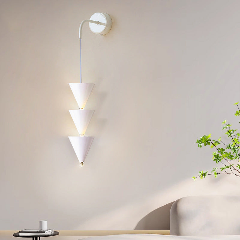 Applique murale LED en fer et acrylique créative contemporaine pour salon 