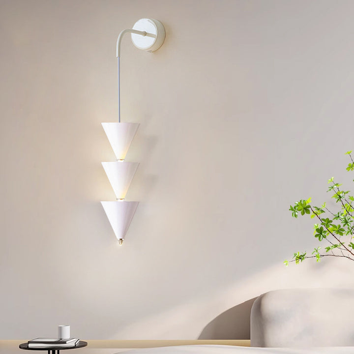 Applique murale LED en fer et acrylique créative contemporaine pour salon 