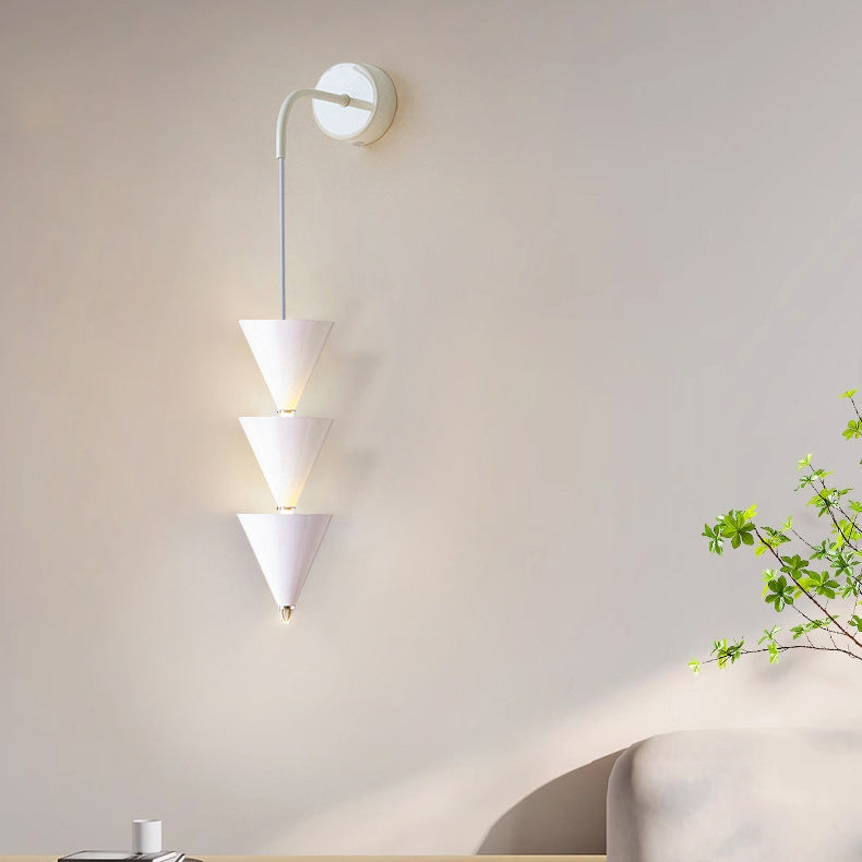 Applique murale LED en fer et acrylique créative contemporaine pour salon 