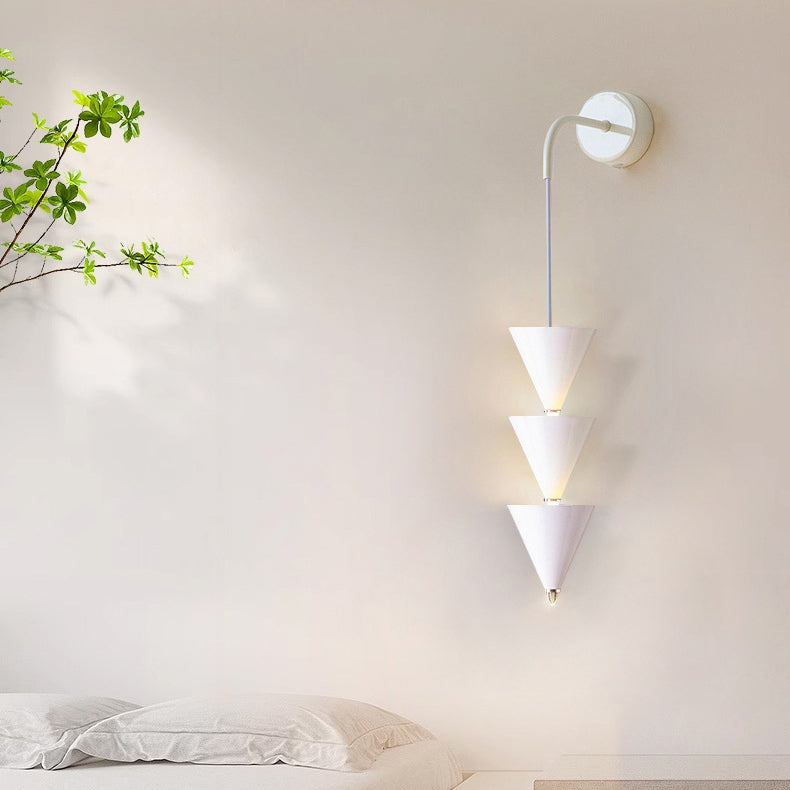 Applique murale LED en fer et acrylique créative contemporaine pour salon 